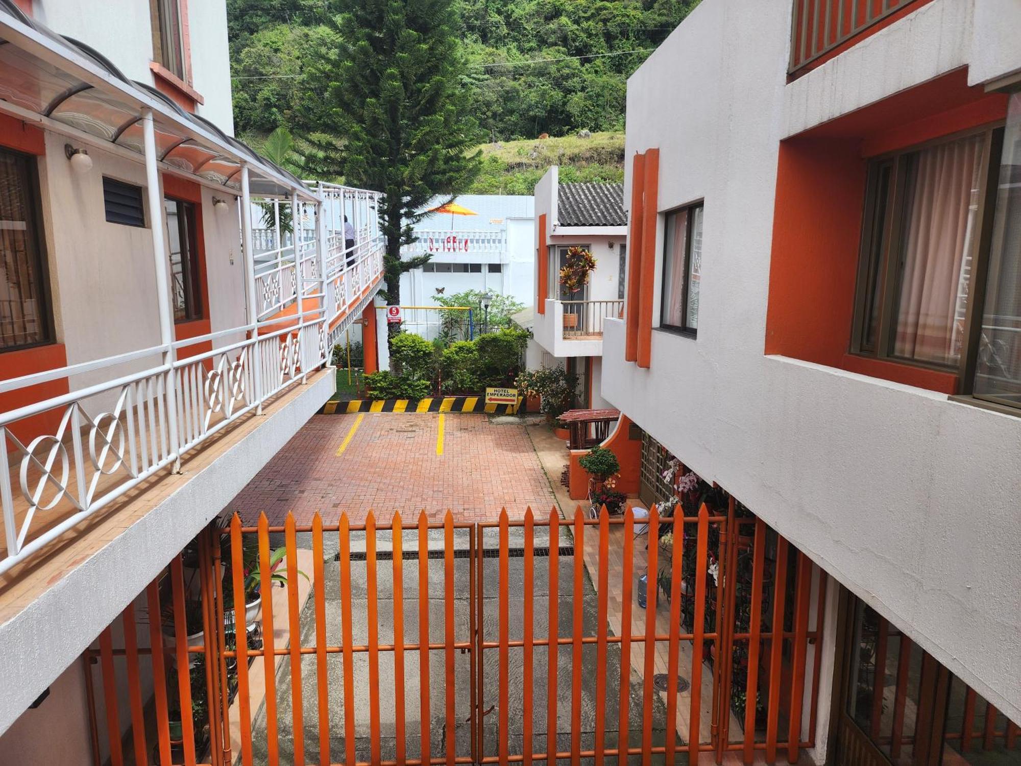 Hotel Emperador Barbosa  Exterior photo